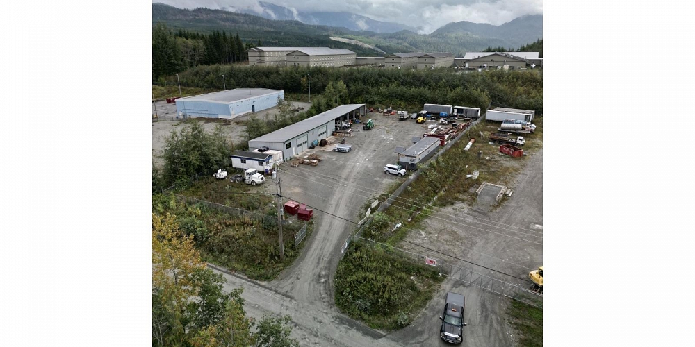 2139 FOREST AVENUE Kitimat Photo 4 2139 FOREST AVENUE Kitimat Photo 4